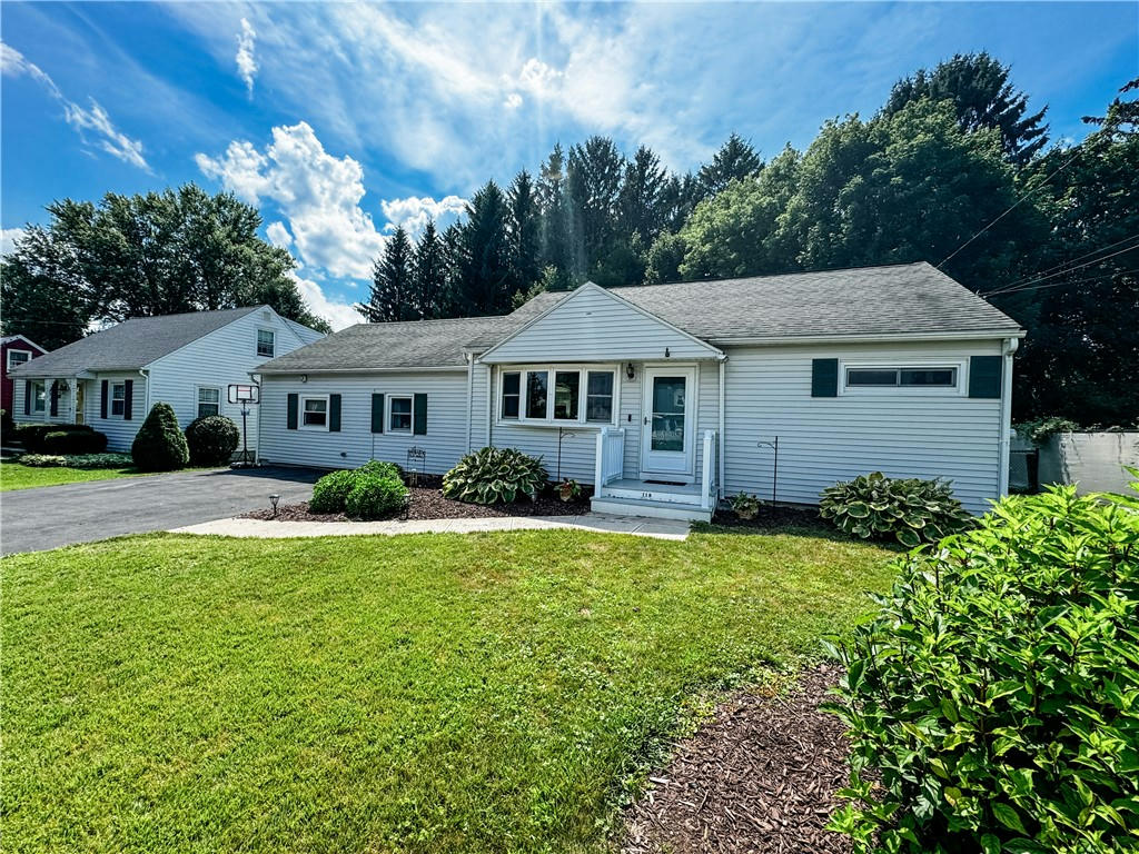 118 ROBINHOOD LN, CAMILLUS, NY 13031, photo 1 of 36